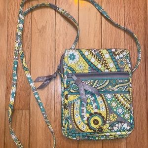 Vera Bradley crossbody bag in perfect condition